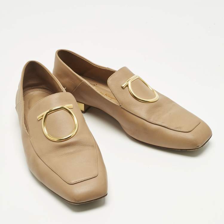 Pre Owned Salvatore Ferragamo Beige Leather Lana Loafers Size 39