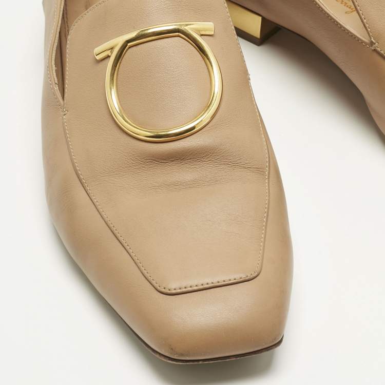 Pre Owned Salvatore Ferragamo Beige Leather Lana Loafers Size 39