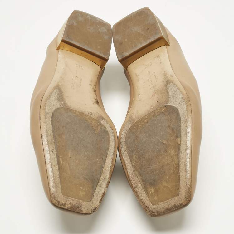 Pre Owned Salvatore Ferragamo Beige Leather Lana Loafers Size 39