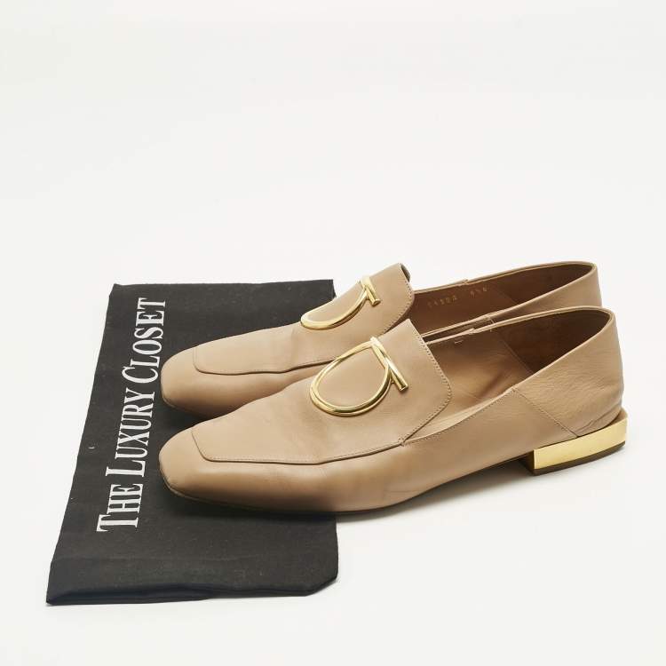 Pre Owned Salvatore Ferragamo Beige Leather Lana Loafers Size 39