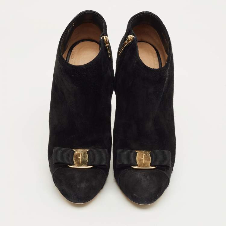 Pre Owned Salvatore Ferragamo Black Suede Vara Bow Ankle Boots Size 38.5