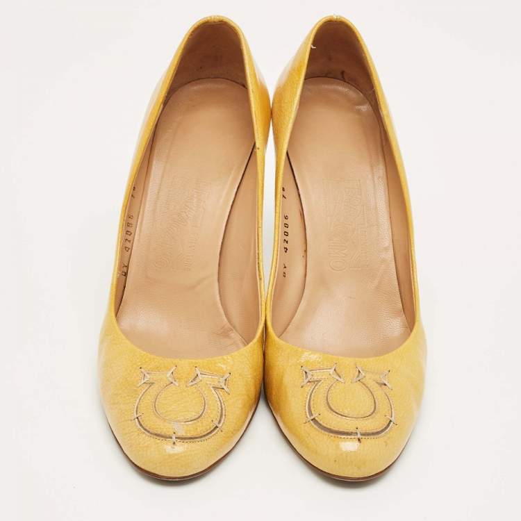 Pre Owned Salvatore Ferragamo Yellow Patent Leather Pumps Size 38.5