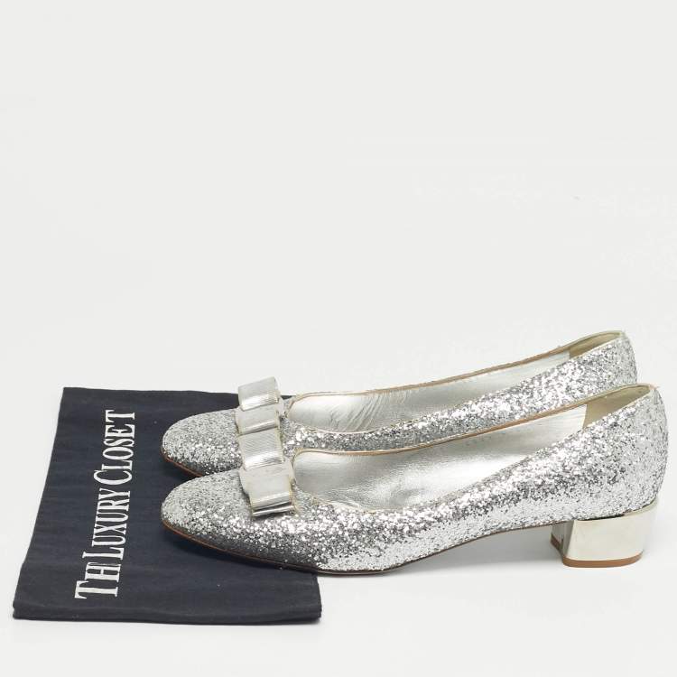 Pre Owned Salvatore Ferragamo Silver Canvas and Leather Garda Block Heel Pumps Size 40