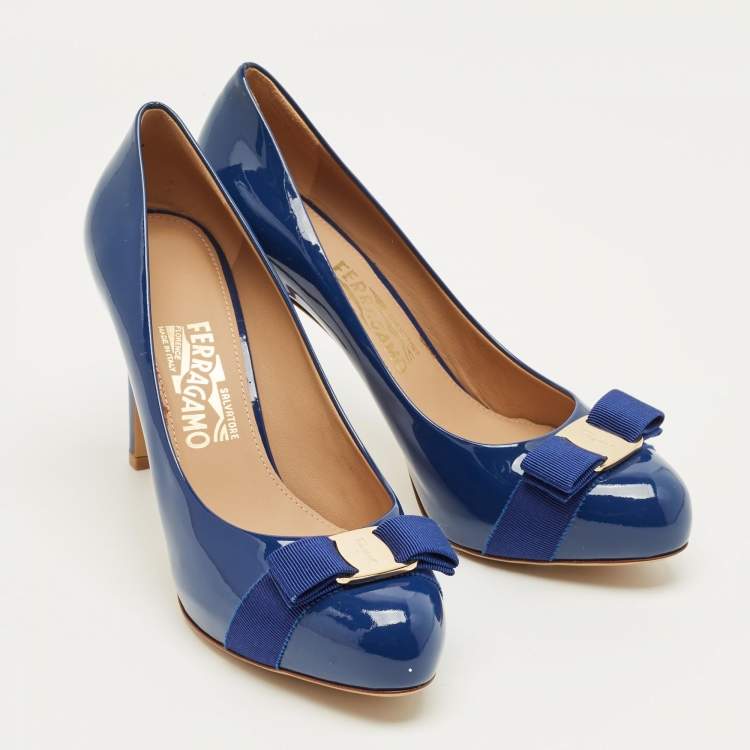 Pre Owned Salvatore Ferragamo Blue Patent Leather Vara Bow Pumps Size 39.5