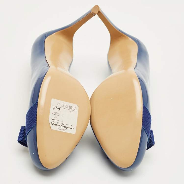 Pre Owned Salvatore Ferragamo Blue Patent Leather Vara Bow Pumps Size 39.5
