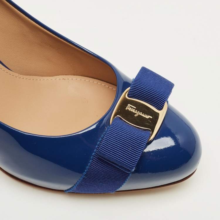 Pre Owned Salvatore Ferragamo Blue Patent Leather Vara Bow Pumps Size 39.5