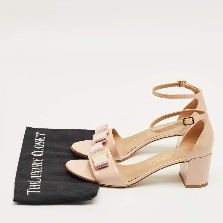 Pre Owned Salvatore Ferragamo Beige Patent Leather Vara Bow Ankle Strap Sandals Size 39