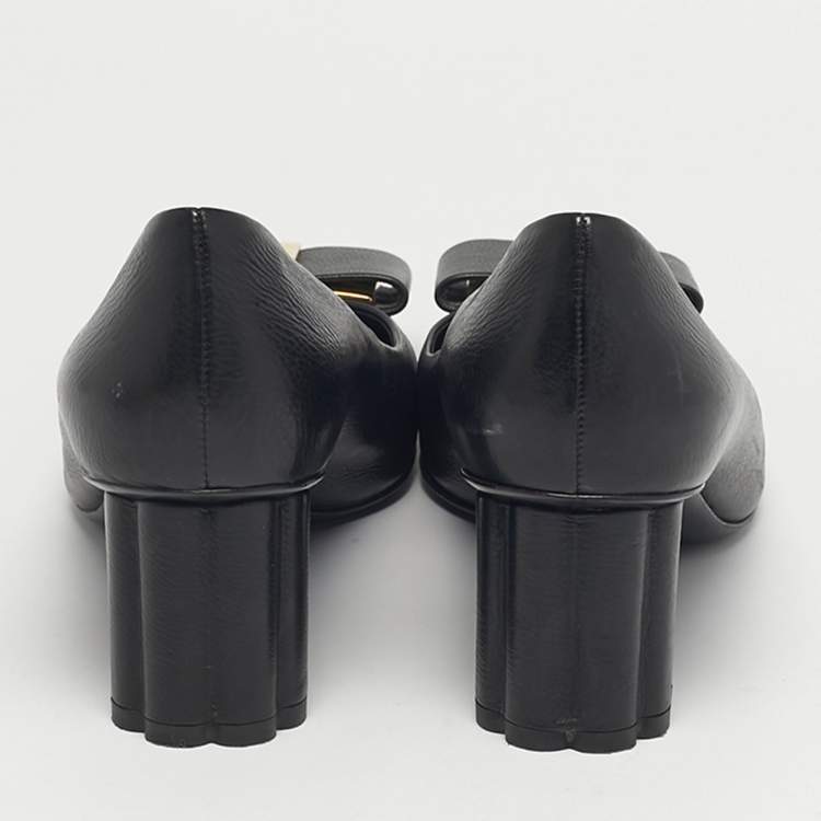 Pre Owned Salvatore Ferragamo Black Leather Capua Block Heel Pumps Size 39