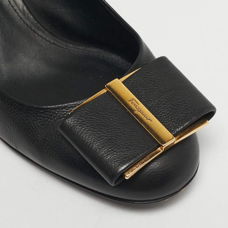 Pre Owned Salvatore Ferragamo Black Leather Capua Block Heel Pumps Size 39