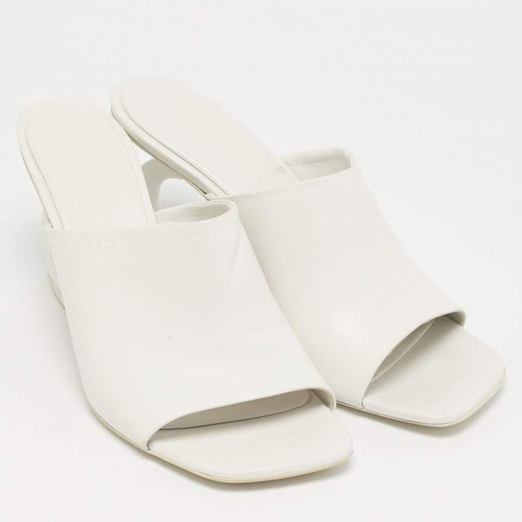 Pre Owned Salvatore Ferragamo Astro Size 39 White Leather Slide Sandals