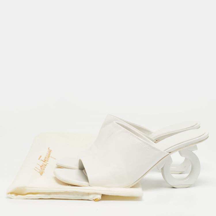 Pre Owned Salvatore Ferragamo Astro Size 39 White Leather Slide Sandals