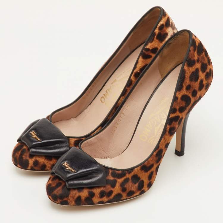 Pre Owned Salvatore Ferragamo Size 35.5 Brown/Black Leopard Calf Hair and Leather Bow Detail Pumps 