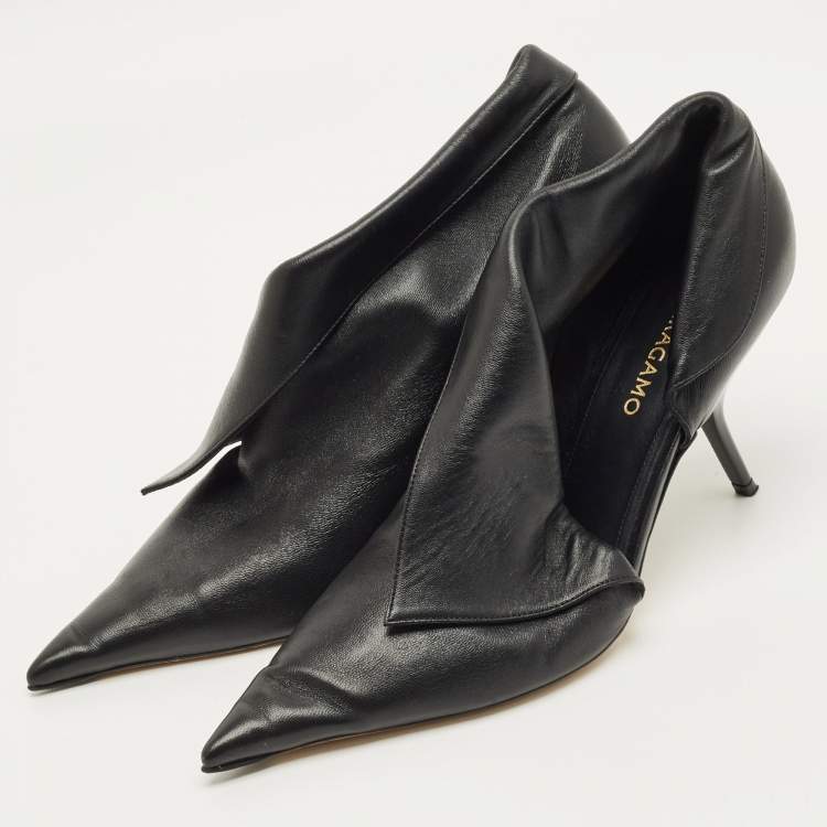 Pre Owned Salvatore Ferragamo Eva Size 39.5 Black Leather D'orsay Pumps