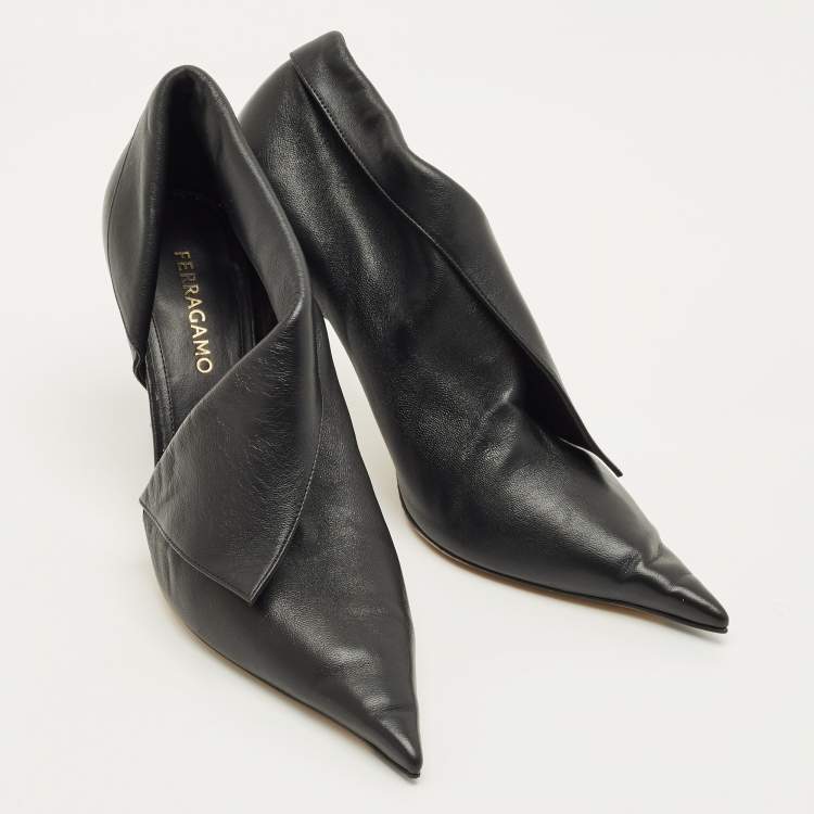 Pre Owned Salvatore Ferragamo Eva Size 39.5 Black Leather D'orsay Pumps