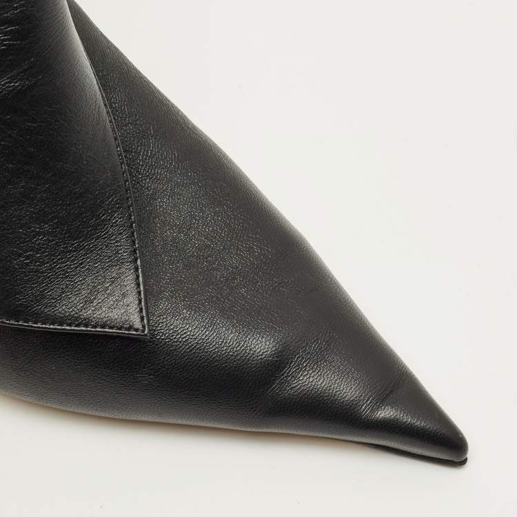 Pre Owned Salvatore Ferragamo Eva Size 39.5 Black Leather D'orsay Pumps