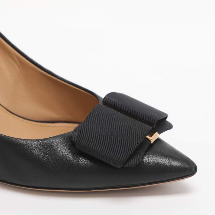 Pre Owned Salvatore Ferragamo Size 36.5 Black Leather Bow Pointed Toe Pumps