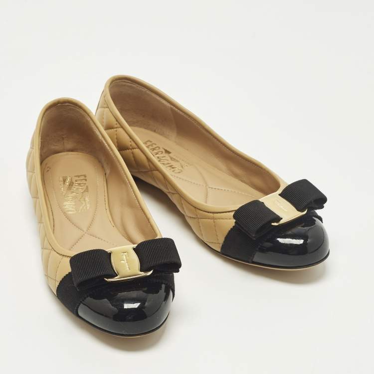 Pre Owned Salvatore Ferragamo Varina Size 37 Beige/Black Leather and Patent Leather Ballet Flats