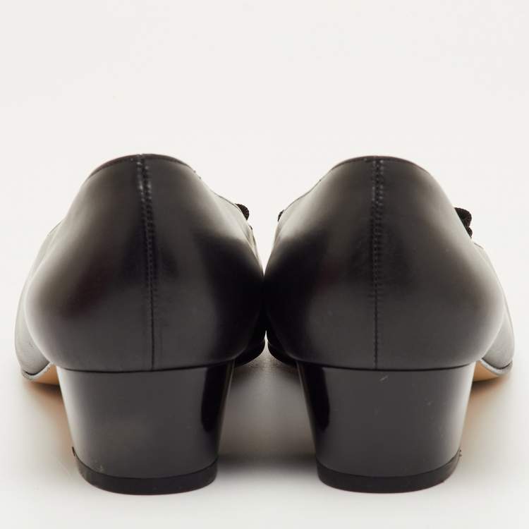 مملوكة مسبقًا  Salvatore Ferragamo Vara Bow Size 41 Black Leather Pumps