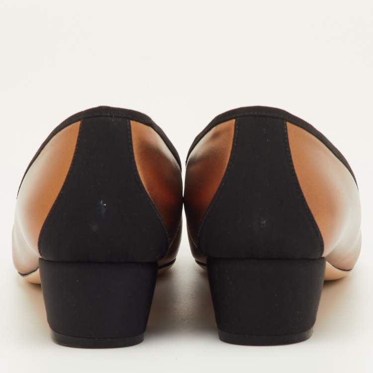 Pre Owned Salvatore Ferragamo Vara Bow Size 41 Metallic/Black Fabric and Leather Block Heel Pumps