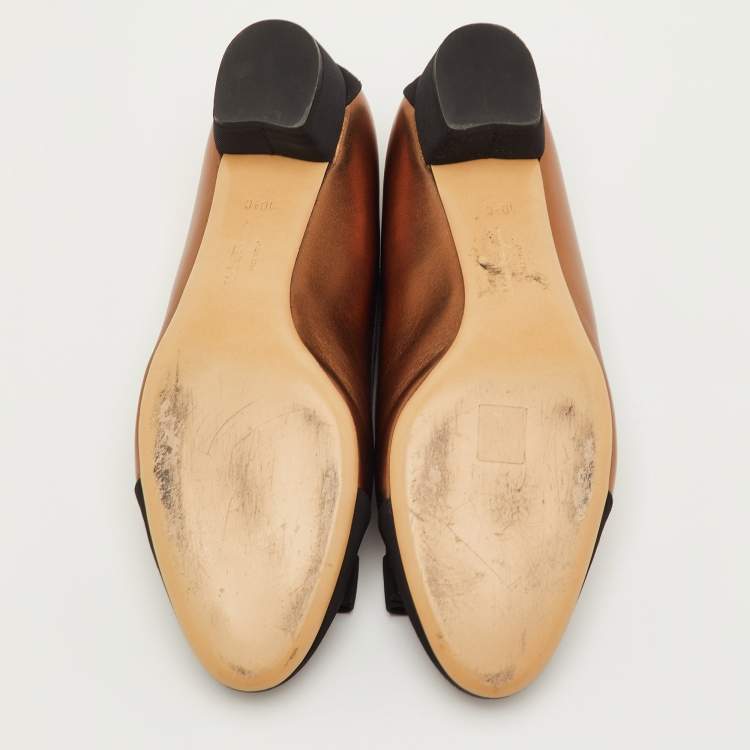 Pre Owned Salvatore Ferragamo Vara Bow Size 41 Metallic/Black Fabric and Leather Block Heel Pumps