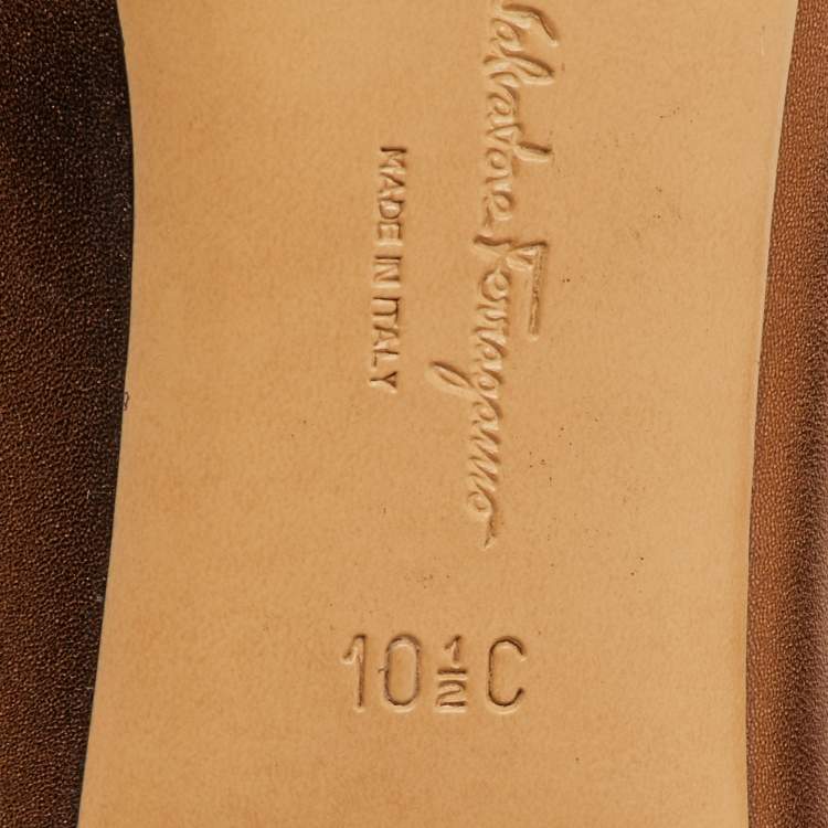 Pre Owned Salvatore Ferragamo Vara Bow Size 41 Metallic/Black Fabric and Leather Block Heel Pumps