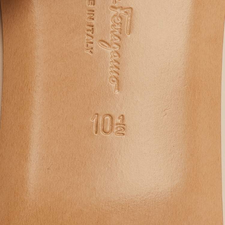 Pre Owned Salvatore Ferragamo Size 41 Slip On Cream Leather Loafers