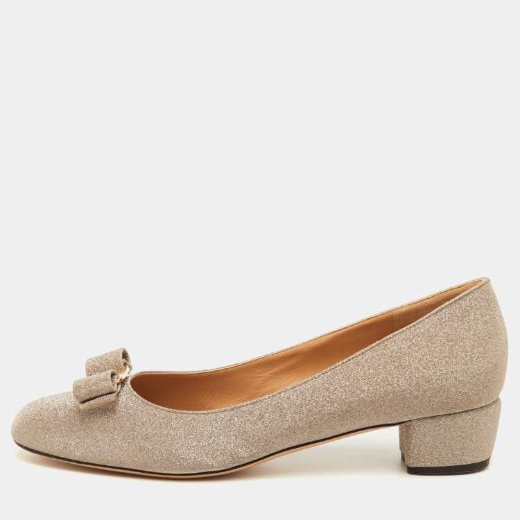 Pre Owned Salvatore Ferragamo Vara Bow Size 41 Metallic Glitter Fabric Pumps