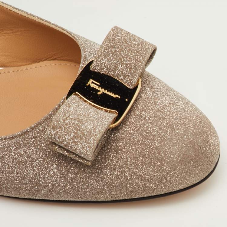 Pre Owned Salvatore Ferragamo Vara Bow Size 41 Metallic Glitter Fabric Pumps