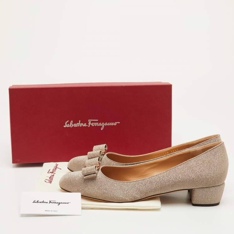 Pre Owned Salvatore Ferragamo Vara Bow Size 41 Metallic Glitter Fabric Pumps