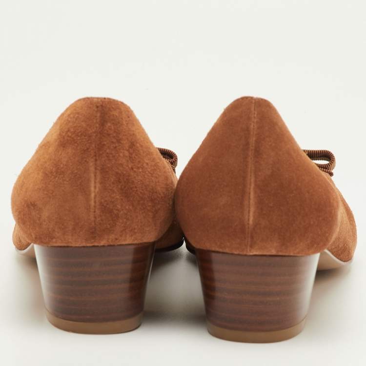 مملوكة مسبقًا Salvatore Ferragamo Vara Size 40.5 Brown Suede Ballet Flats