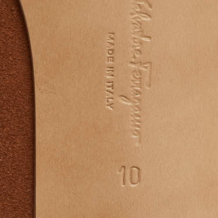 مملوكة مسبقًا Salvatore Ferragamo Vara Size 40.5 Brown Suede Ballet Flats