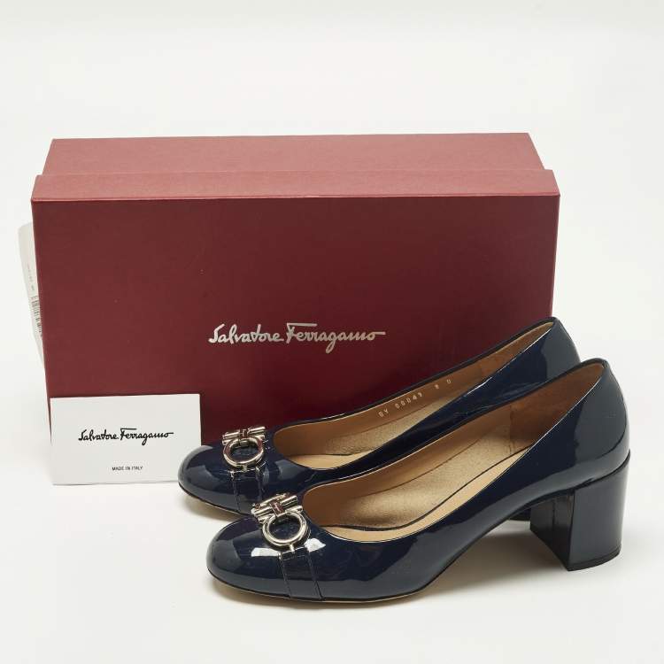 Pre Owned Salvatore Ferragamo Garda Size 38.5 Navy Blue Patent Leather Block Heel Pumps