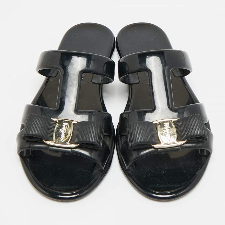 Pre Owned Salvatore Ferragamo Lylia Vara Size 38.5 Black Jelly Flat Slides 