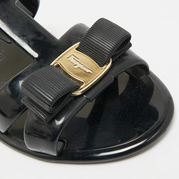 Pre Owned Salvatore Ferragamo Lylia Vara Size 38.5 Black Jelly Flat Slides 