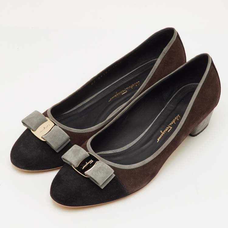 Pre Owned Salvatore Ferragamo Vara Bow Size 41 Multicolor Suede Block Heel Pumps