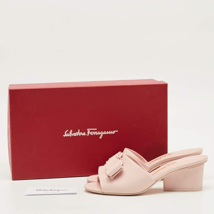 Pre Owned Salvatore Ferragamo Valery Size 36.5 Pink Leather Slide Sandals