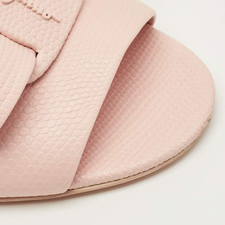 Pre Owned Salvatore Ferragamo Valery Size 36.5 Pink Leather Slide Sandals