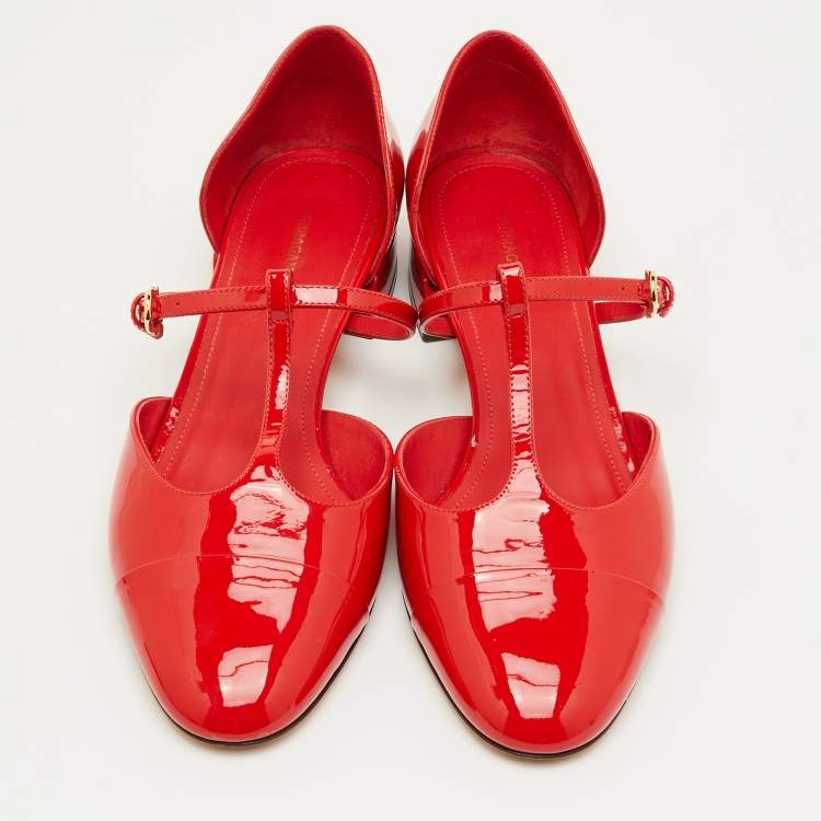 Pre Owned Salvatore Ferragamo Size 39.5 Red Patent Leather T-Strap Ballet Flats