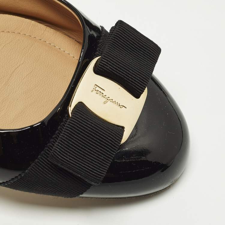 Pre Owned Salvatore Ferragamo Vara Bow Size 37 Black Patent Leather Ballet Flats