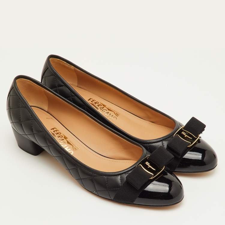 Pre Owned Salvatore Ferragamo Vara Bow Size 41 Black Quilted Leather and Patent Cap Toe Pumps