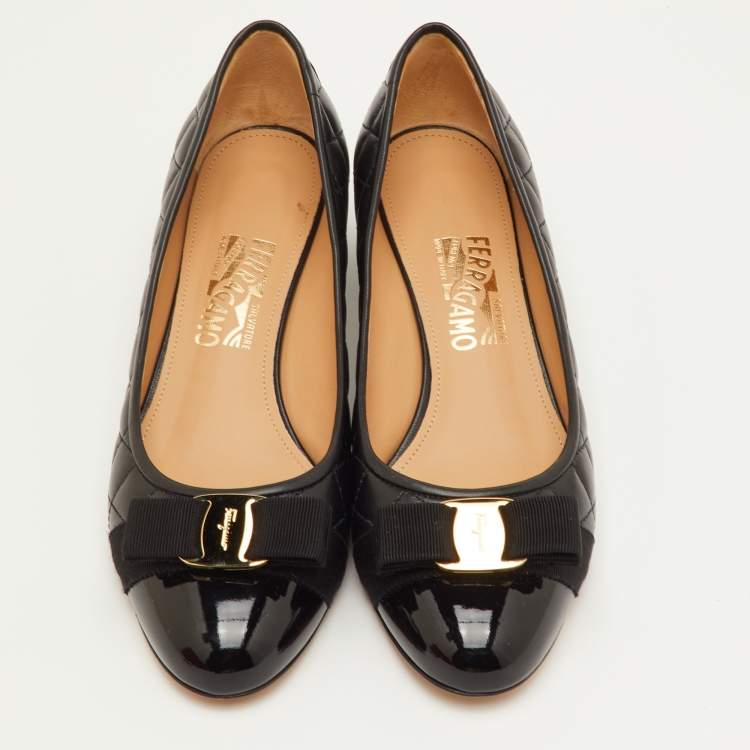 Pre Owned Salvatore Ferragamo Vara Bow Size 41 Black Quilted Leather and Patent Cap Toe Pumps