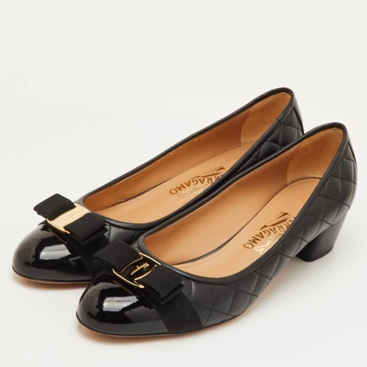 Pre Owned Salvatore Ferragamo Vara Bow Size 41 Black Quilted Leather and Patent Cap Toe Pumps
