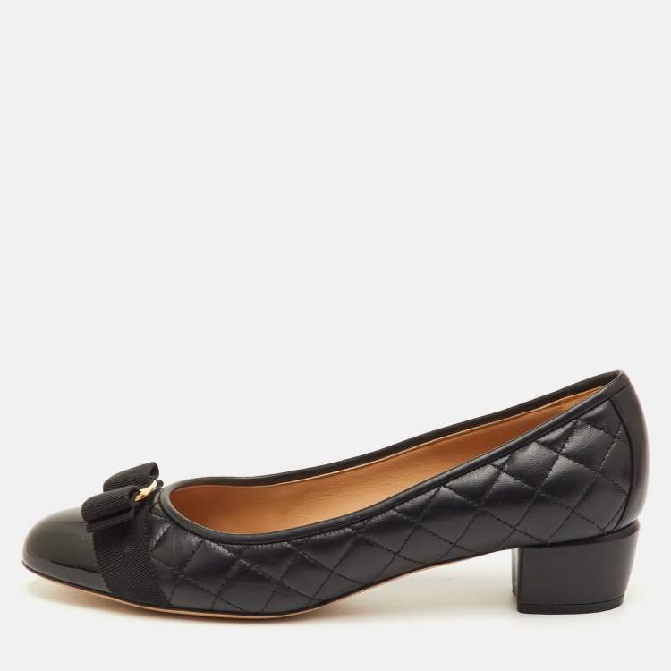 Pre Owned Salvatore Ferragamo Vara Bow Size 41 Black Quilted Leather and Patent Cap Toe Pumps