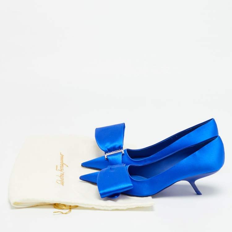Pre Owned Salvatore Ferragamo Erica Size 39 Blue Satin Pumps