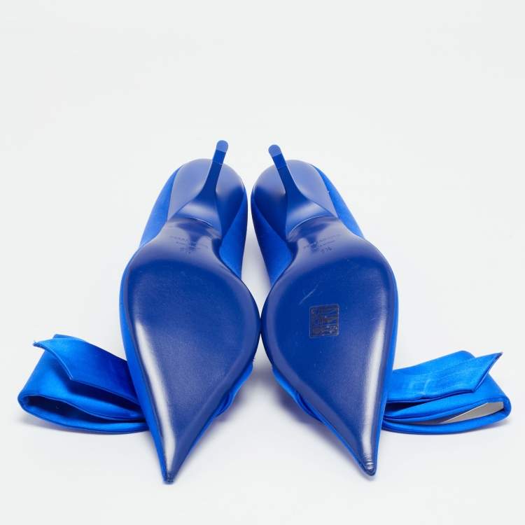 Pre Owned Salvatore Ferragamo Erica Size 39 Blue Satin Pumps