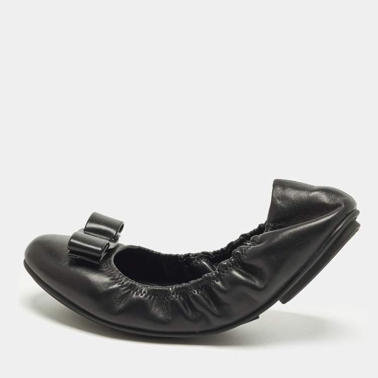 مملوكة مسبقًا Salvatore Ferragamo Vara Bow Size 38.5 Black Leather Ballet Flats