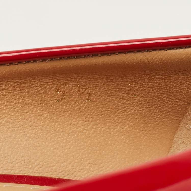 مملوكة مسبقًا Salvatore Ferragamo Vara Bow Size 36 Red Patent Leather Platform Pumps
