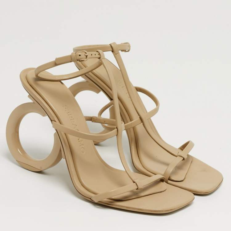 Pre Owned Salvatore Ferragamo Elina X5 Size 37 Beige Leather Ankle Strap Sandals