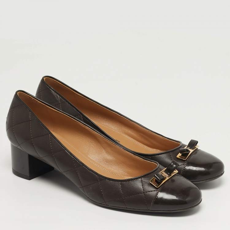 Pre Owned Salvatore Ferragamo Vara Bow Size 40 Dark Brown Patent and Quilted Leather Block Heel Pumps