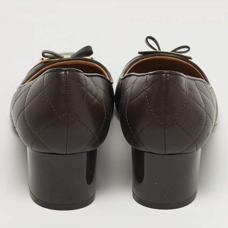 Pre Owned Salvatore Ferragamo Vara Bow Size 40 Dark Brown Patent and Quilted Leather Block Heel Pumps